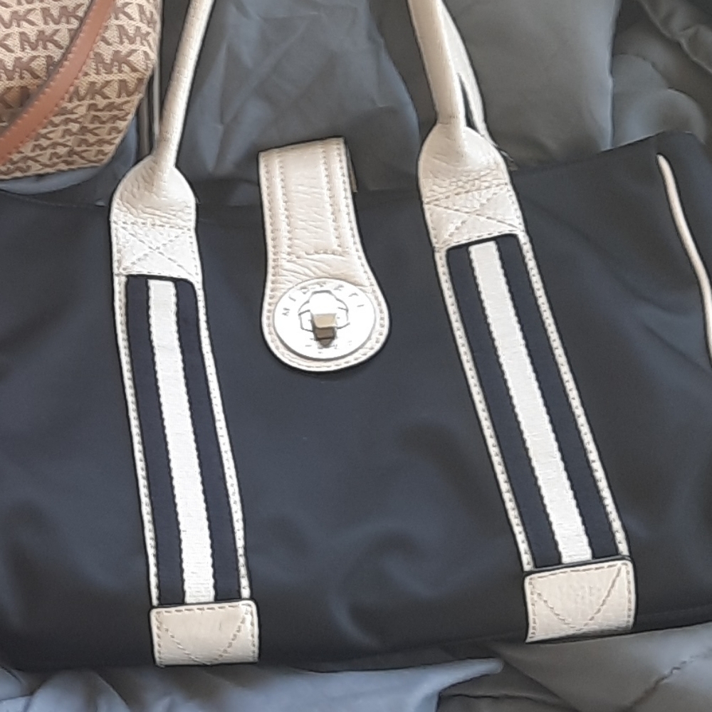 Vintage Michael kors tote - Picture 2 of 8